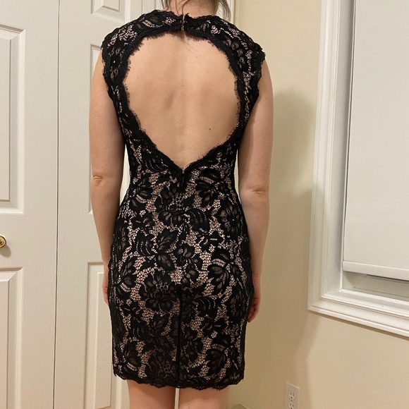 Betsy & Adam Black  Lace Illusion Dress size 8 - Picture 2 of 14